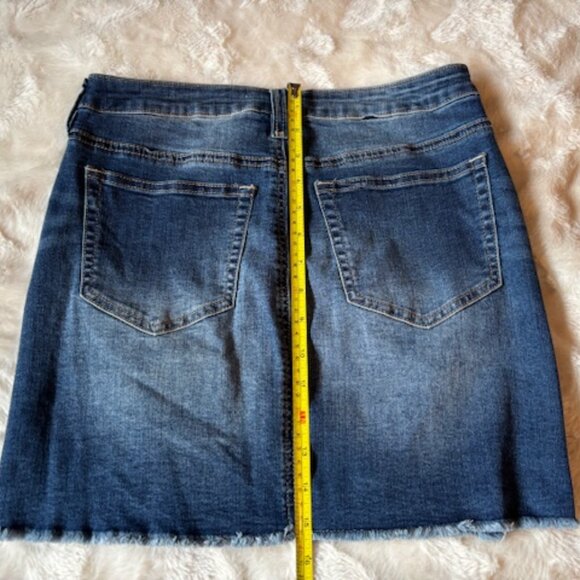 2/$40 EightyTwo Ardene Blue Denim Distressed 5-Pocket Skirt Ladies Size S - Picture 8 of 9
